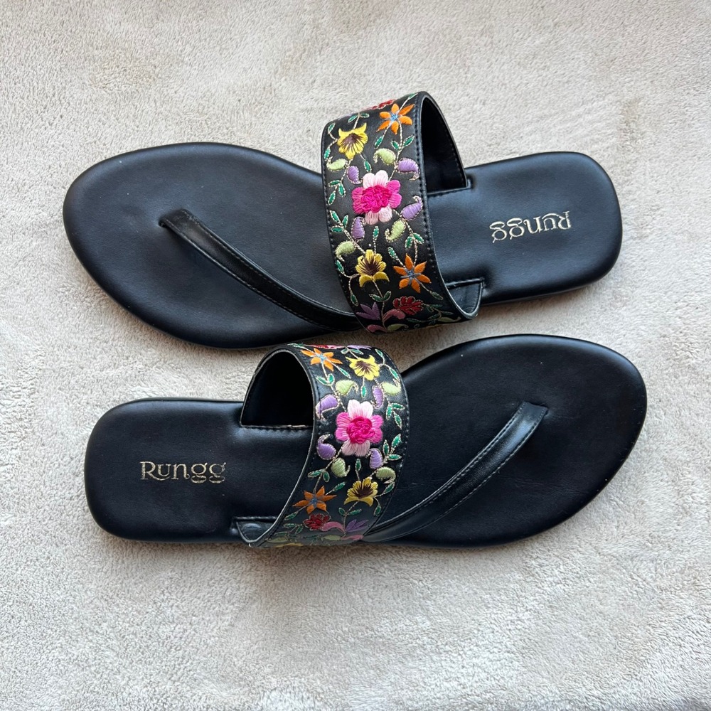 Rungg Women 9.5-10 EU 41 Black Leather Floral Embroidered Thong Flat Sandals